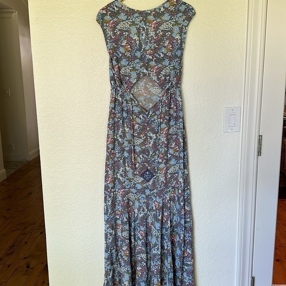 Blutsgeschwister dress viscose fits like medium floral - Picture 4 of 11